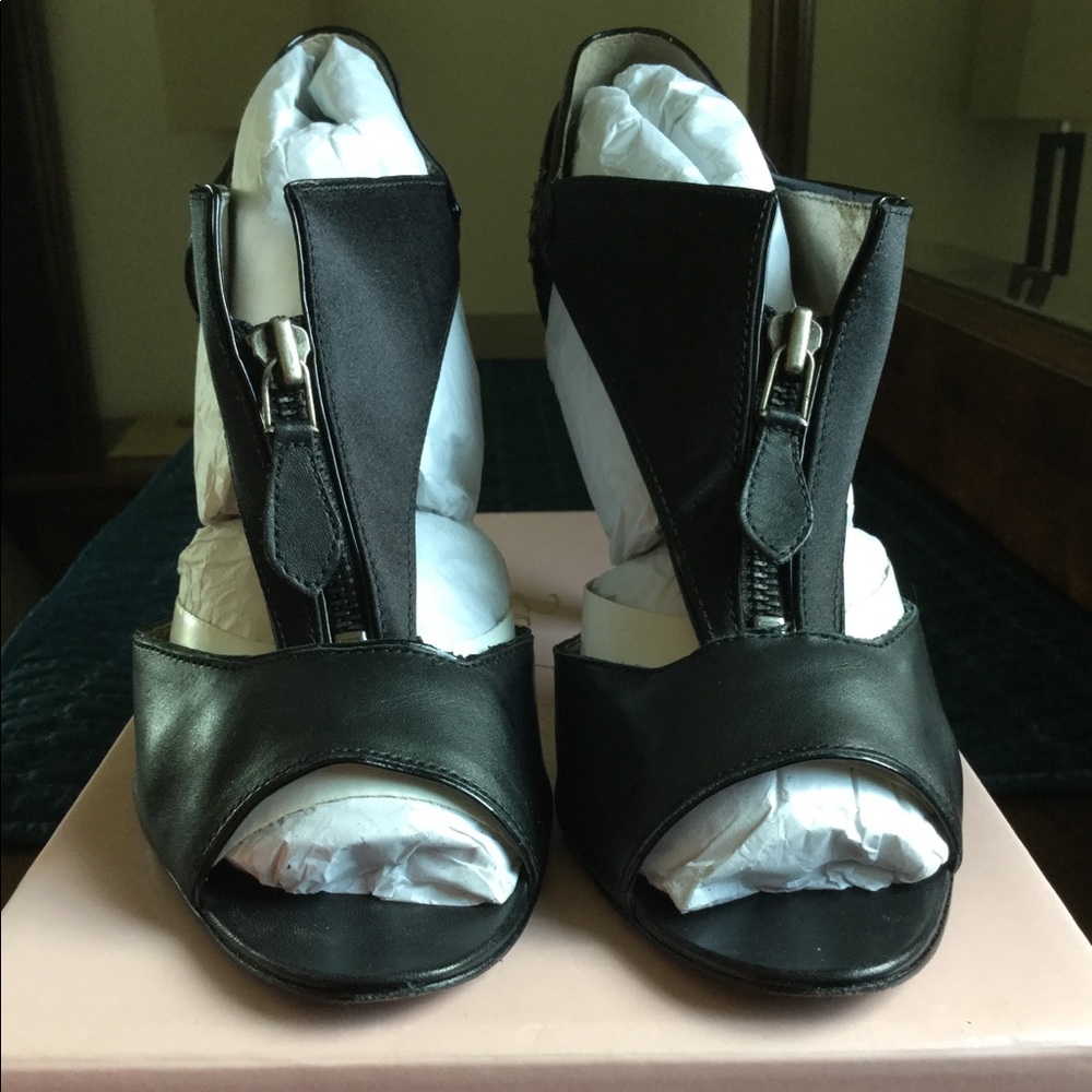 Tuxedo Look Heels